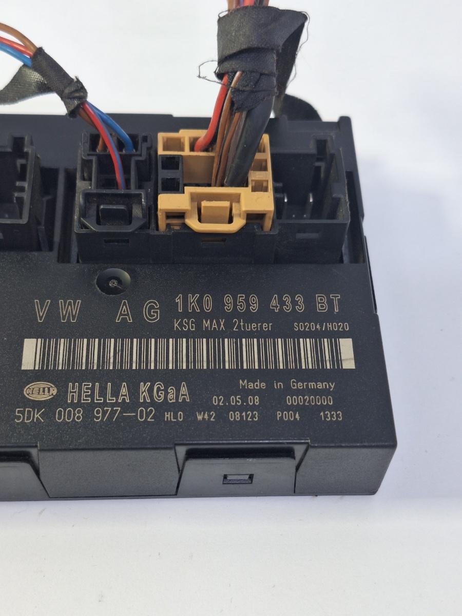 Modul de confort VOLKSWAGEN GOLF V Variant 1K5 2007 - 2009 1.9 TDI BLS, BXE HELLA 5DK 008 977-02 1K0959433BT