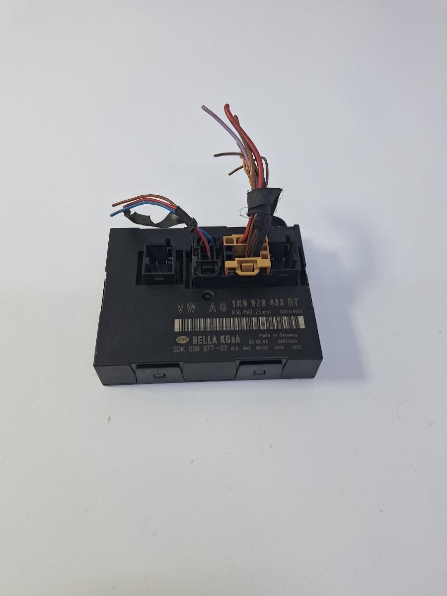 Modul de confort VOLKSWAGEN GOLF V Variant 1K5 2007 - 2009 1.9 TDI BLS, BXE HELLA 5DK 008 977-02 1K0959433BT