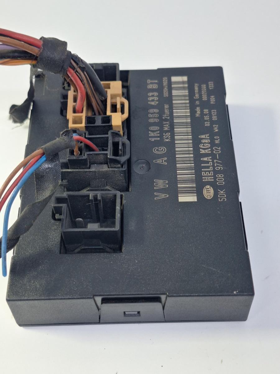 Modul de confort VOLKSWAGEN GOLF V Variant 1K5 2007 - 2009 1.9 TDI BLS, BXE HELLA 5DK 008 977-02 1K0959433BT