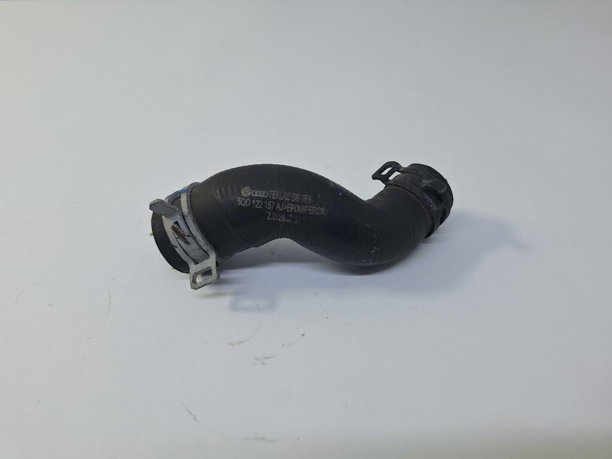 Furtun apa VOLKSWAGEN JETTA VI 162/163 2010 - 2018 2.0 TDI CLCA, CUUA, VOLKSWAGEN PASSAT Variant 3G5 2014 -> 2.0 TDI CRLB, DBGA, DFGA 5Q0122157AJ