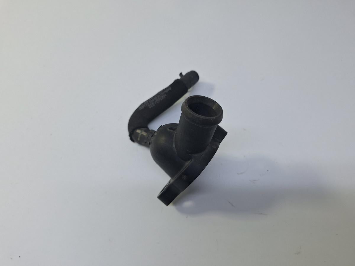 Flansa lichid racire VOLKSWAGEN JETTA VI 162/163 2010 - 2018 2.0 TDI CLCA, CUUA, VOLKSWAGEN PASSAT Variant 3G5 2014 -> 2.0 TDI CRLB, DBGA, DFGA 04L121131AA