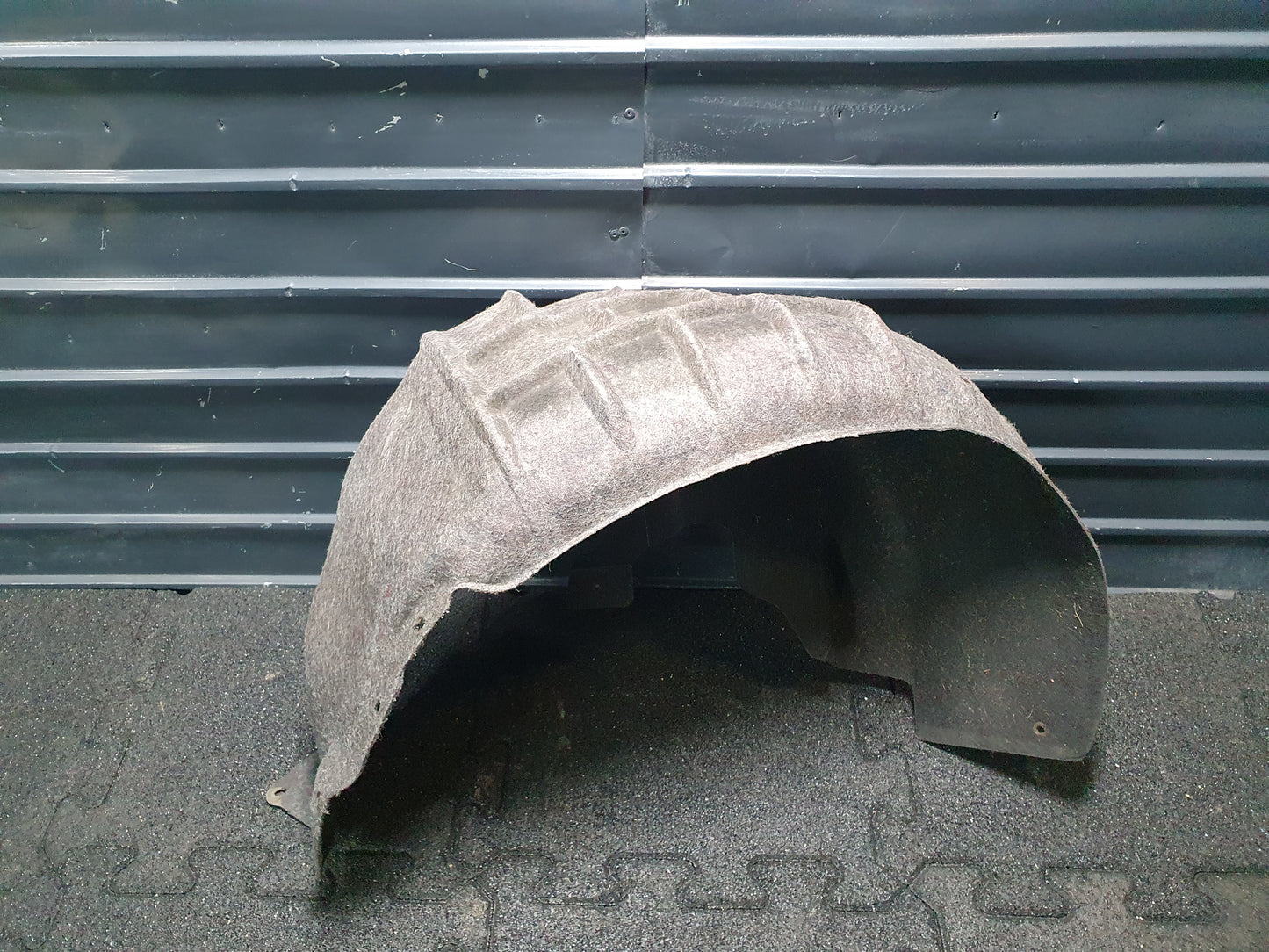 Carenaj dreapta spate VOLKSWAGEN GOLF VI (5K1) [ 2008 - 2013 ] OEM 5K0810972D / 5K0 810 972 D