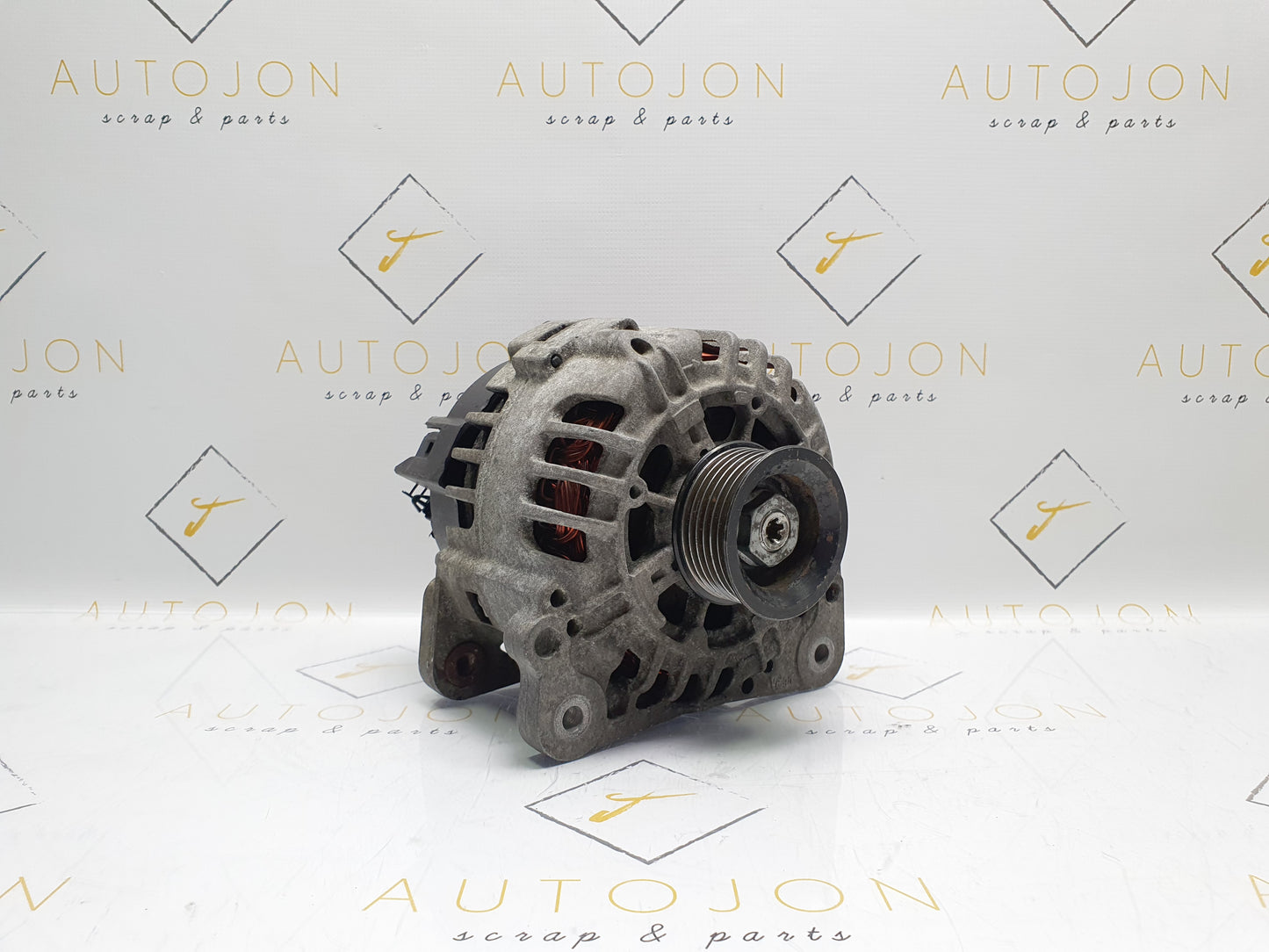 Alternator AUDI A4 II Avant (8E5, B6) [ 2000 - 2005 ] OEM 028903031A  / 028 903 031 A