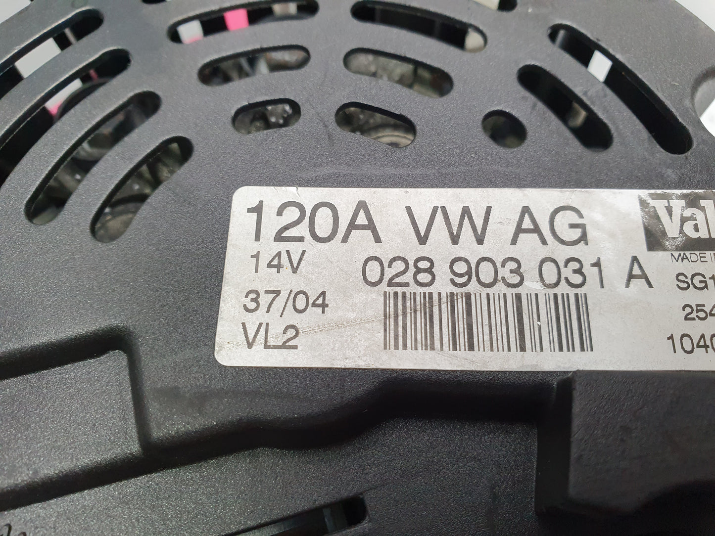 Alternator AUDI A4 II Avant (8E5, B6) [ 2000 - 2005 ] OEM 028903031A  / 028 903 031 A