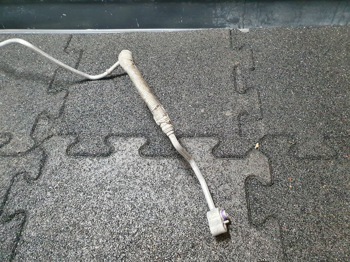 Conducta AC inalta presiune SKODA FABIA Combi (6Y5) [ 2000 - 2007 ] OEM 6Q1820741M / 6Q1 820 741 M