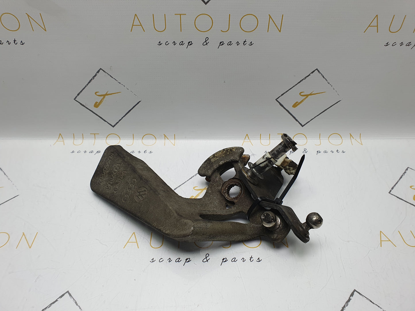 Levier timonerie SKODA FABIA Combi (6Y5) [ 2000 - 2007 ] OEM 6Q0711051 / 6Q0 711 051