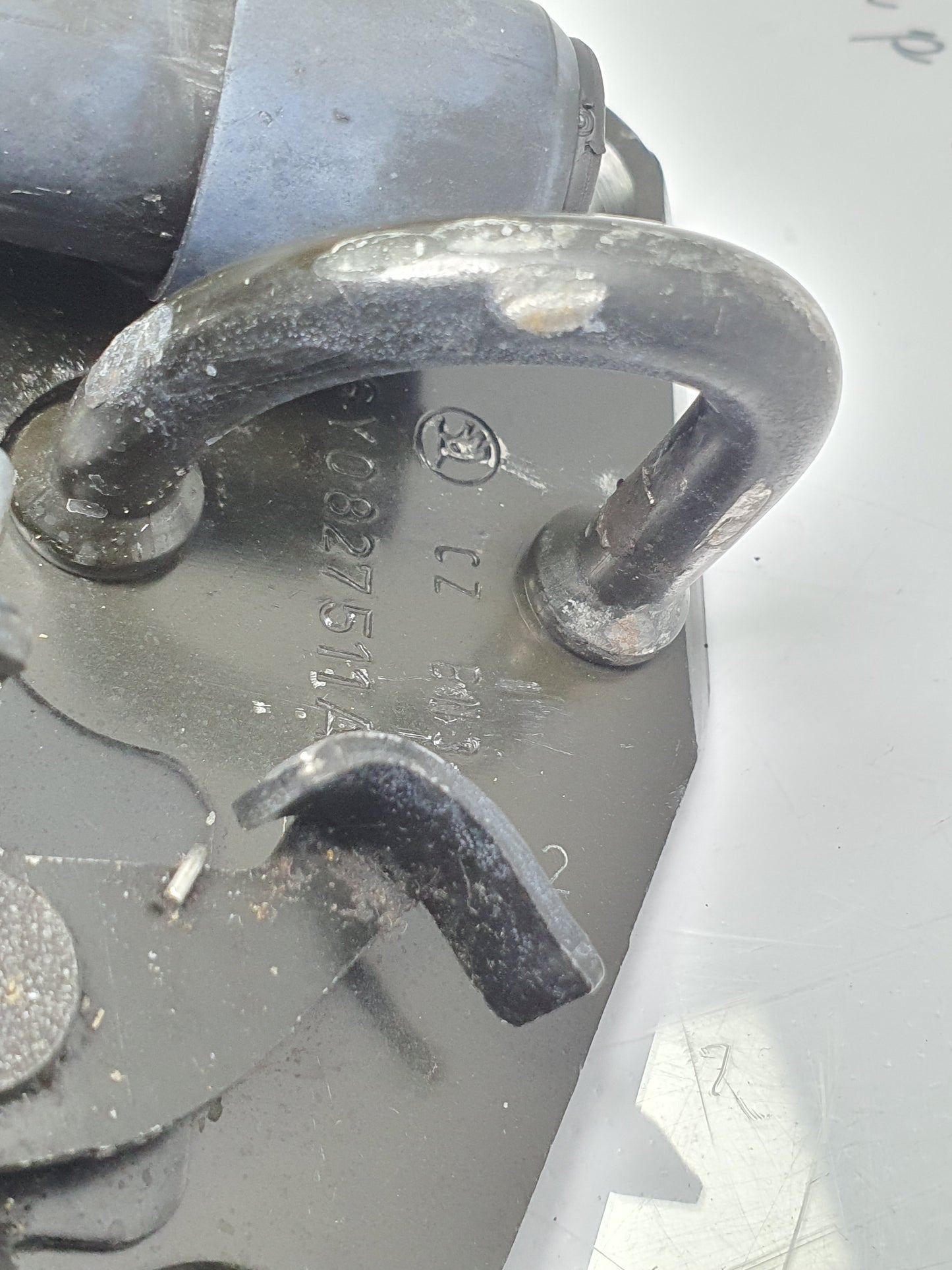 Maner deschidere capota SKODA FABIA Combi (6Y5) [ 2000 - 2007 ] OEM 6Y0827511A  / 6Y08 27 511 A