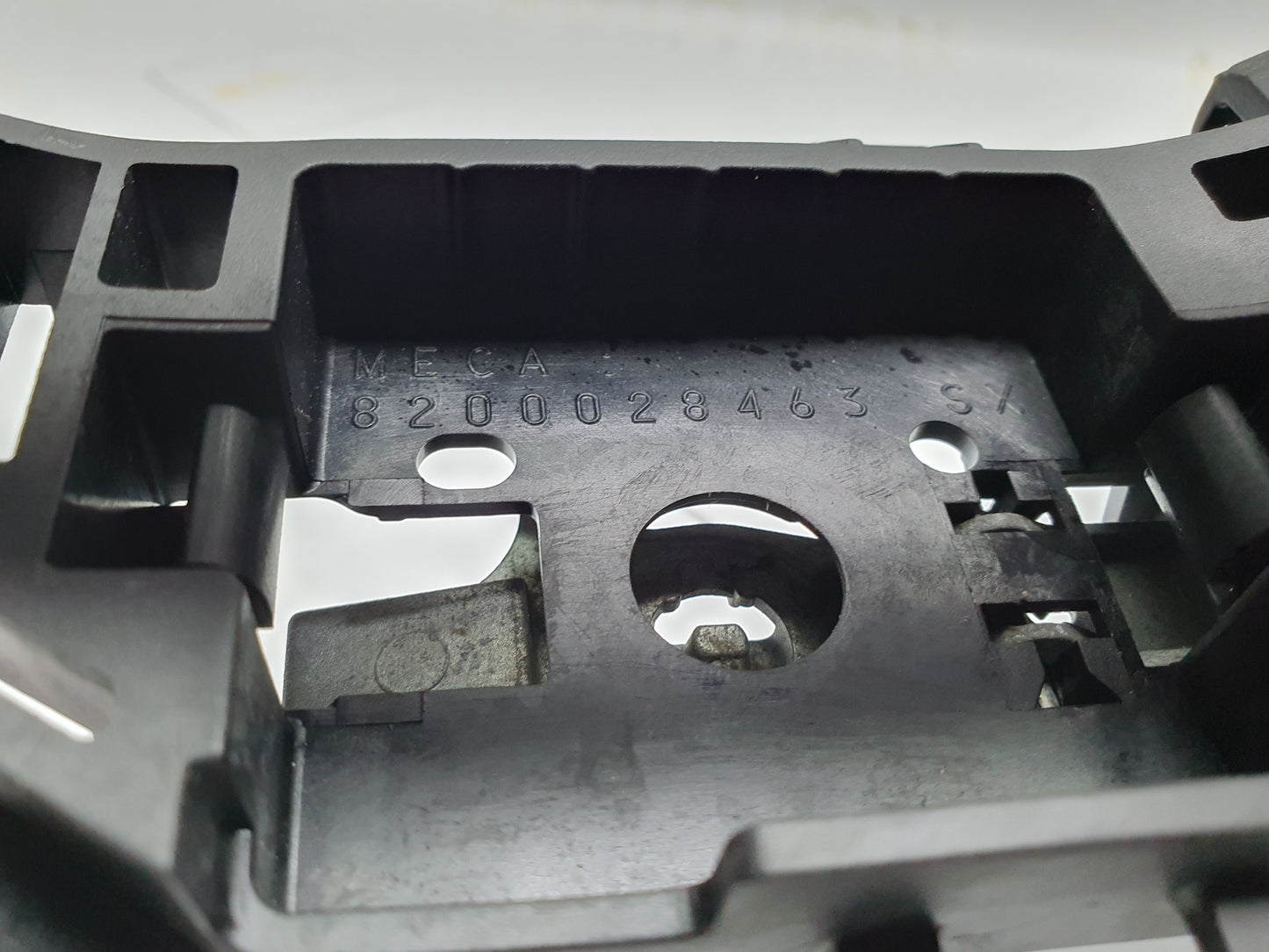 Maner stanga fata RENAULT MEGANE II Estate (KM0/1_) [ 2003 - 2012 ] OEM 8200028463 / 8200 028 463