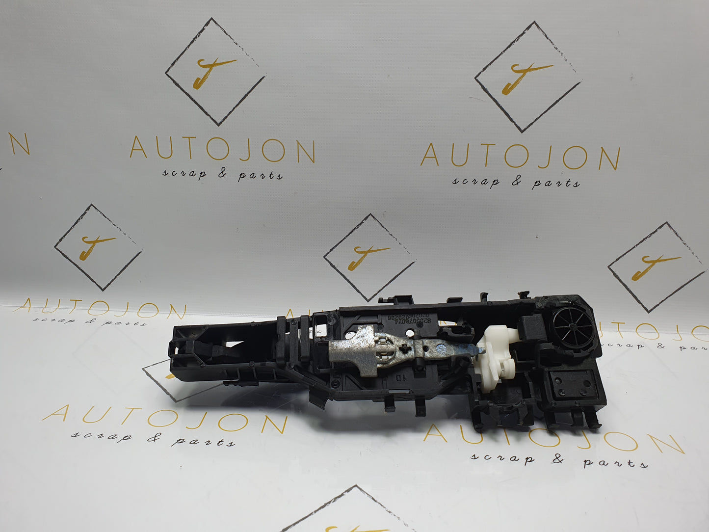 Maner stanga spate RENAULT MEGANE II Estate (KM0/1_) [ 2003 - 2012 ] OEM 8200388111 / 8200 388 111