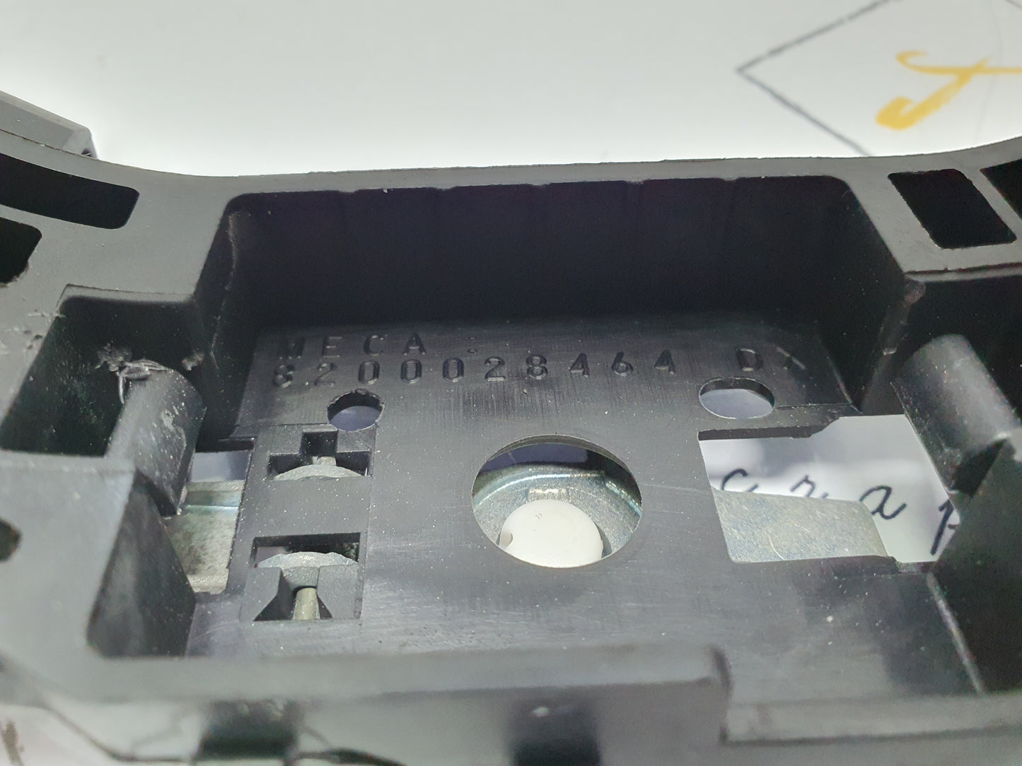 Maner stanga spate RENAULT MEGANE II Estate (KM0/1_) [ 2003 - 2012 ] OEM 8200388111 / 8200 388 111