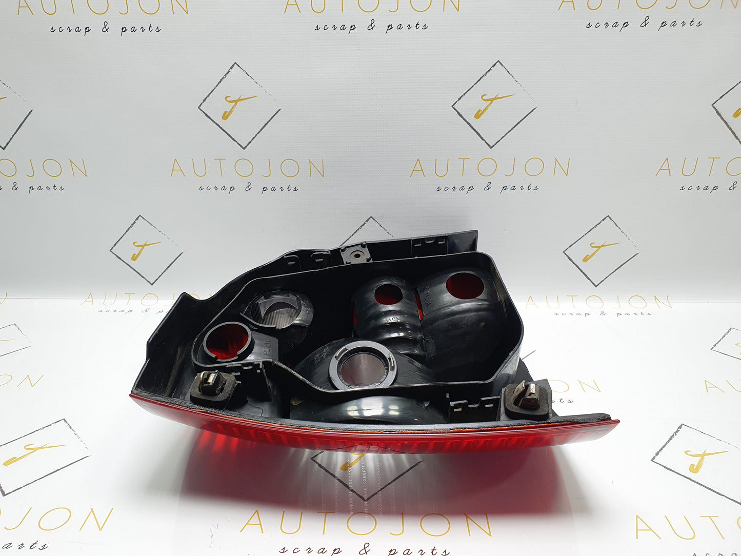 Lampa stop aripa dreapta  VOLKSWAGEN POLO (9N_) [ 2001 - 2012 ] OEM 6Q6945096 / 6Q6 945 096