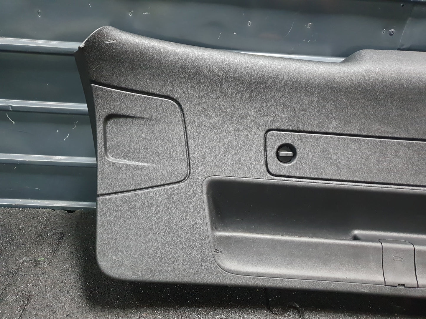 Ornament haion AUDI A4 IV Avant (8K5, B8) [ 2007 - 2015 ] TDI (CAGA, CJCA, CMEA, CMFA) 105KW|143HP OEM 8K9867979 / 8K9 867 979