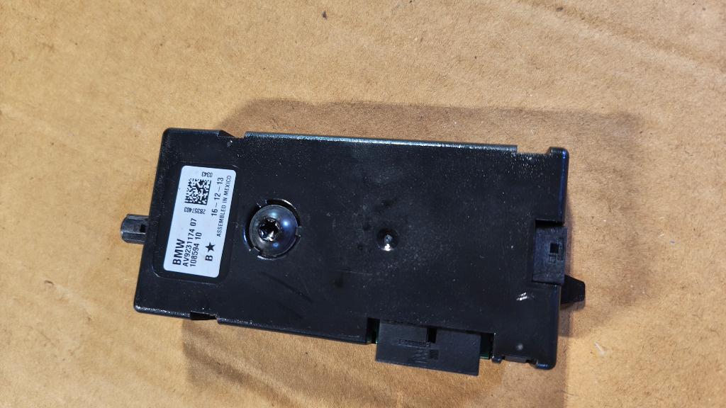 Amplificator antena bmw f34 seria 3 av9231174 av923117407 10859410