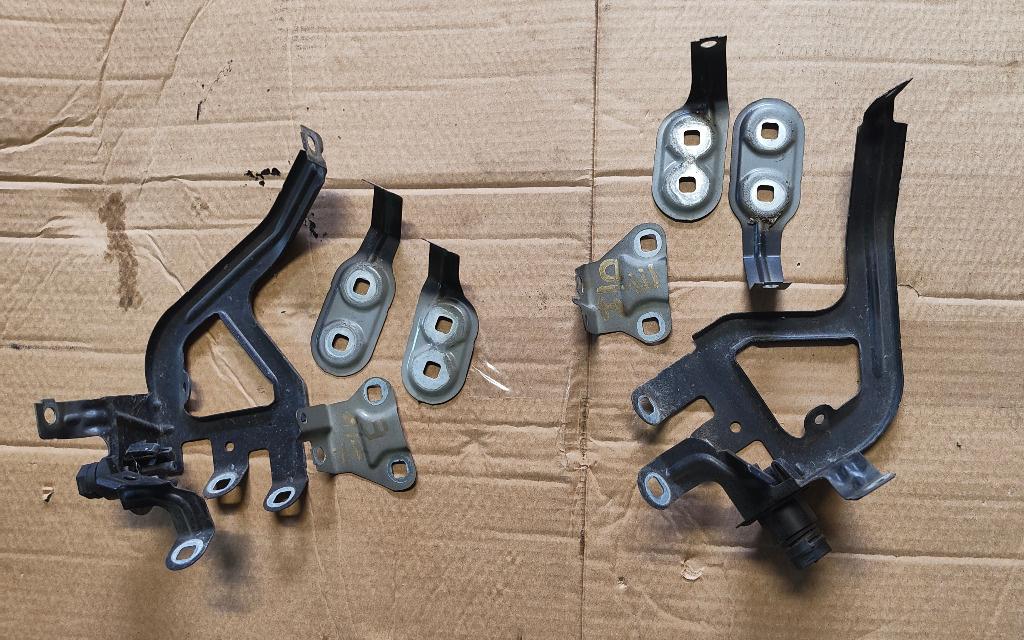 SUPORT ARIPA BMW F10 F11 Seria 5 STANGA/DREAPTA 41357207209 7207209 41357207210 7207210