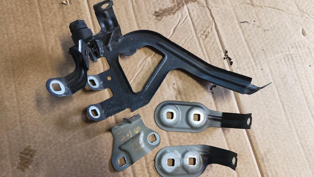 SUPORT ARIPA BMW F10 F11 Seria 5 STANGA/DREAPTA 41357207209 7207209 41357207210 7207210