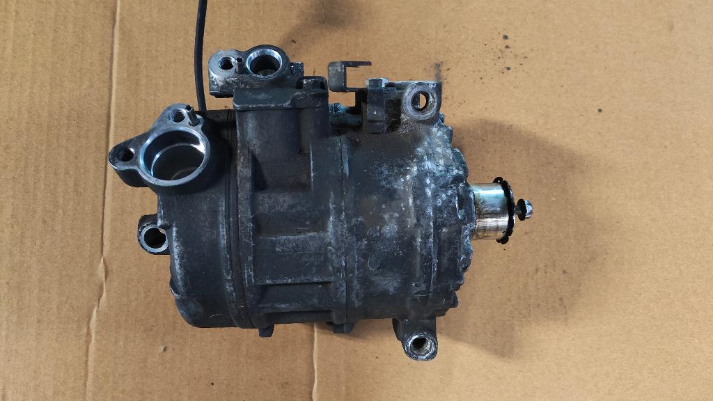 COMPRESOR AER CONDITIONAT BMW E65 Seria 7 730D M57 2001-2005 7SEU16C 447220-8490 HFC134A ND-0IL8 64506901783