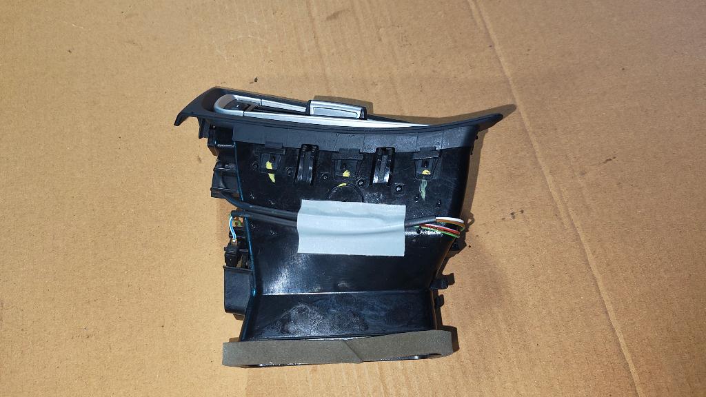 GRILA BORD BMW F01 F02 F5911586210 07208-10