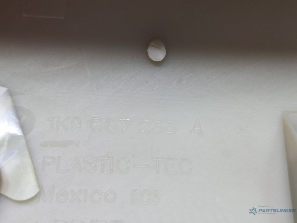 Ornament stalp parbriz stanga VOLKSWAGEN GOLF VI Variant (AJ5) [ 2009 - 2013 ] TDI (CAYC) 77KW|105HP OEM 1K9867233A