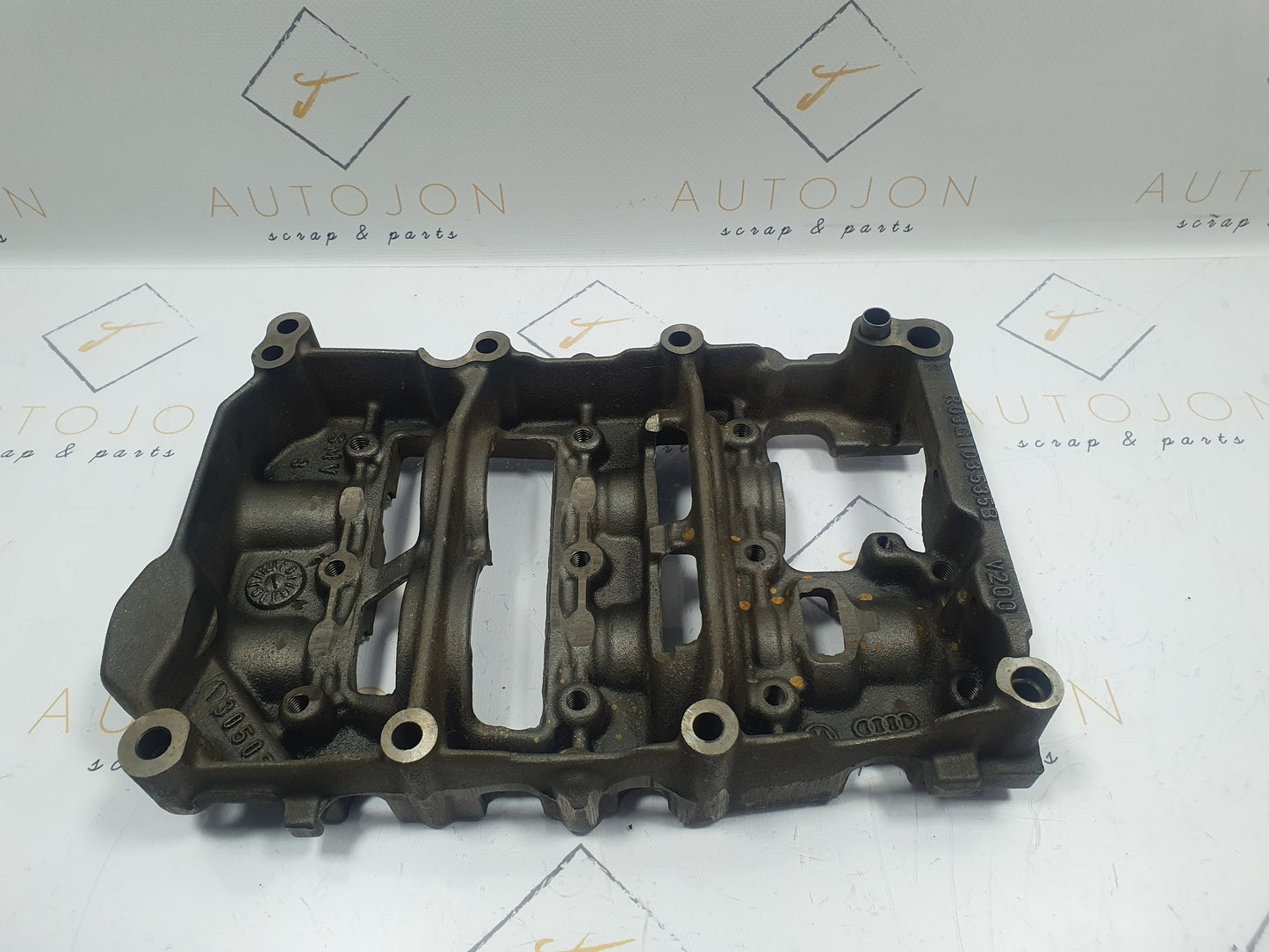 Capac balansieri pompa ulei Vokswagen Passat B6 (3C5) 2.0 TDI BKP 2007