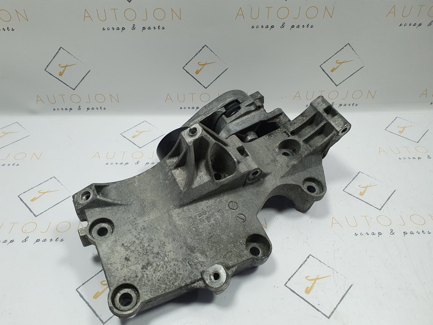 Suport accesorii Vokswagen Passat B6 (3C5) 2.0 TDI BKP 2007