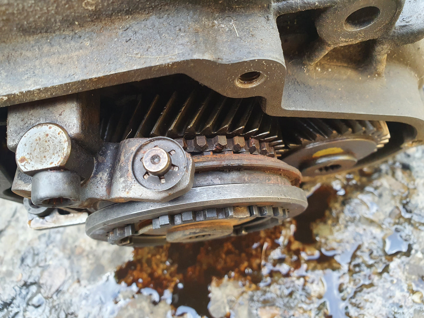 Pinioane cutie viteze treapta a 5 a Volkswagen T5 1.9 tdi 2006