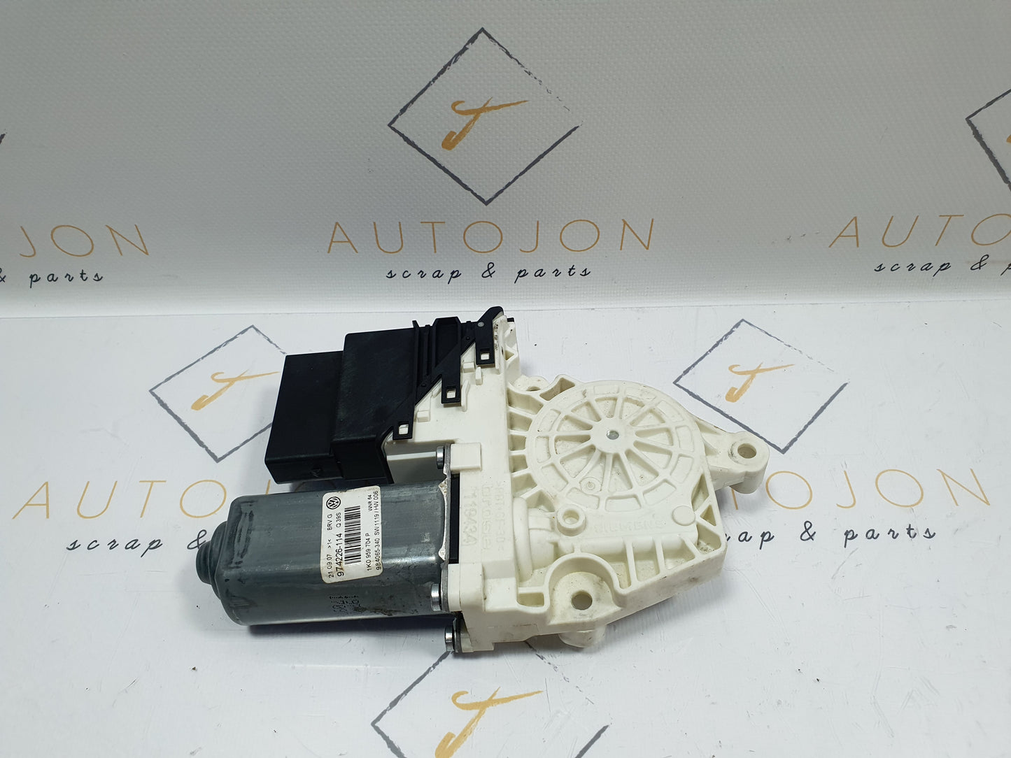 Motoras macara dreapta spate Volkswagen Passat B6 (3C5) 2.0 TDI 2007