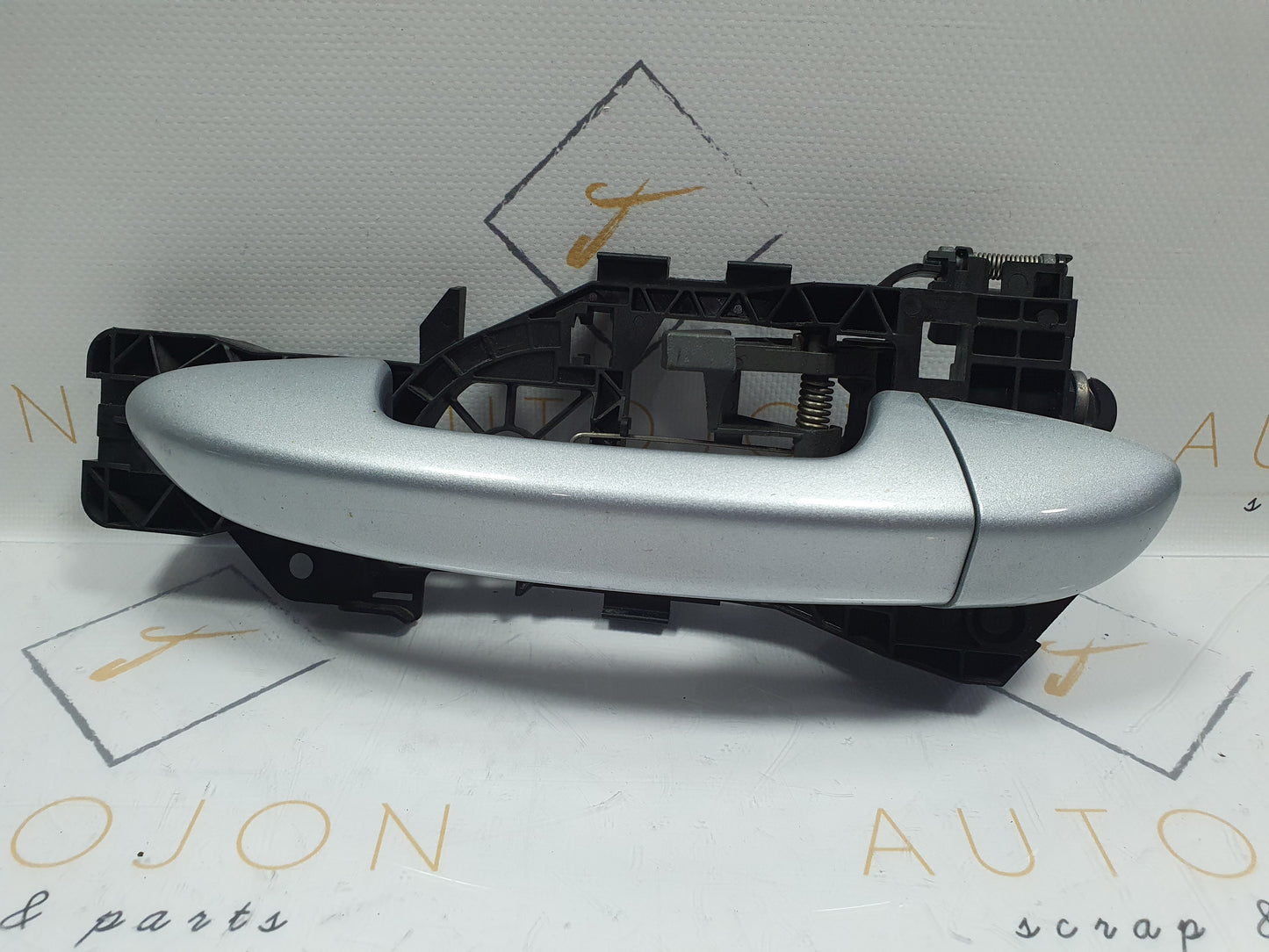 Maner exterior cu suport usa stanga Volkswagen Passat B6 (3C5) Kombi 2.0 TDI BMP 2007