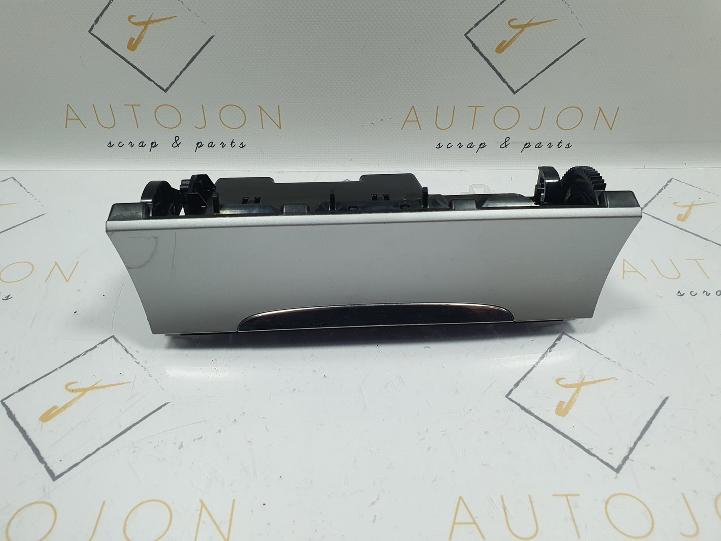 Scrumiera Volkswagen Passat B6 (3C5) Kombi 2.0 TDI BMP 2007