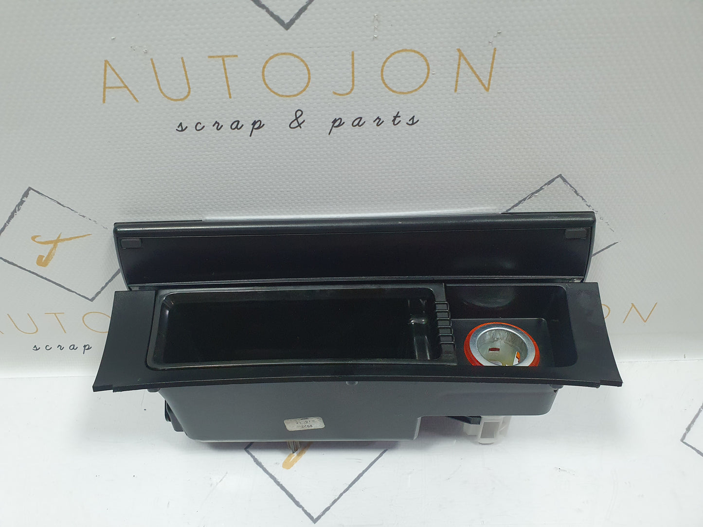 Scrumiera Volkswagen Passat B6 (3C5) Kombi 2.0 TDI BMP 2007