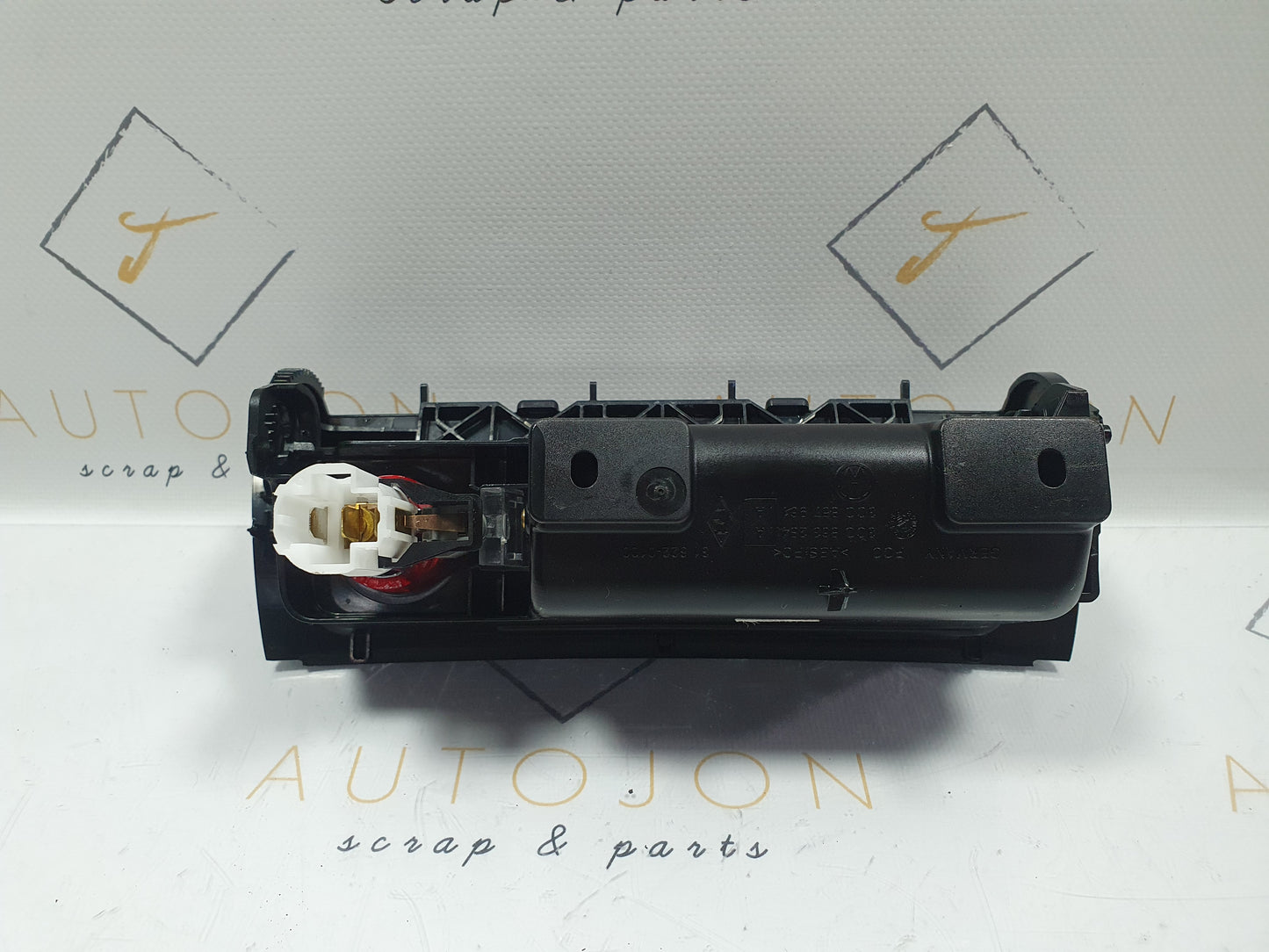 Scrumiera Volkswagen Passat B6 (3C5) Kombi 2.0 TDI BMP 2007