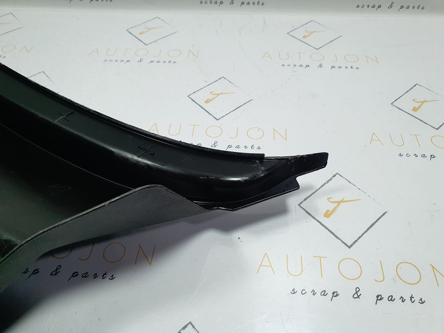 Grila stergatoare dreapta Volkswagen Passat B6 (3C5) Kombi 2.0 TDI BMP 2007