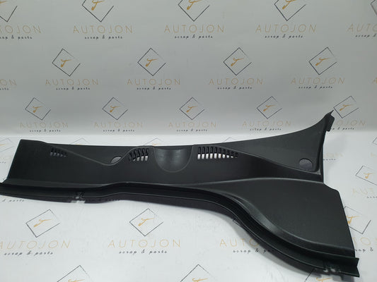 Grila stergatoare stanga Volkswagen Passat B6 (3C5) Kombi 2.0 TDI BMP 2007