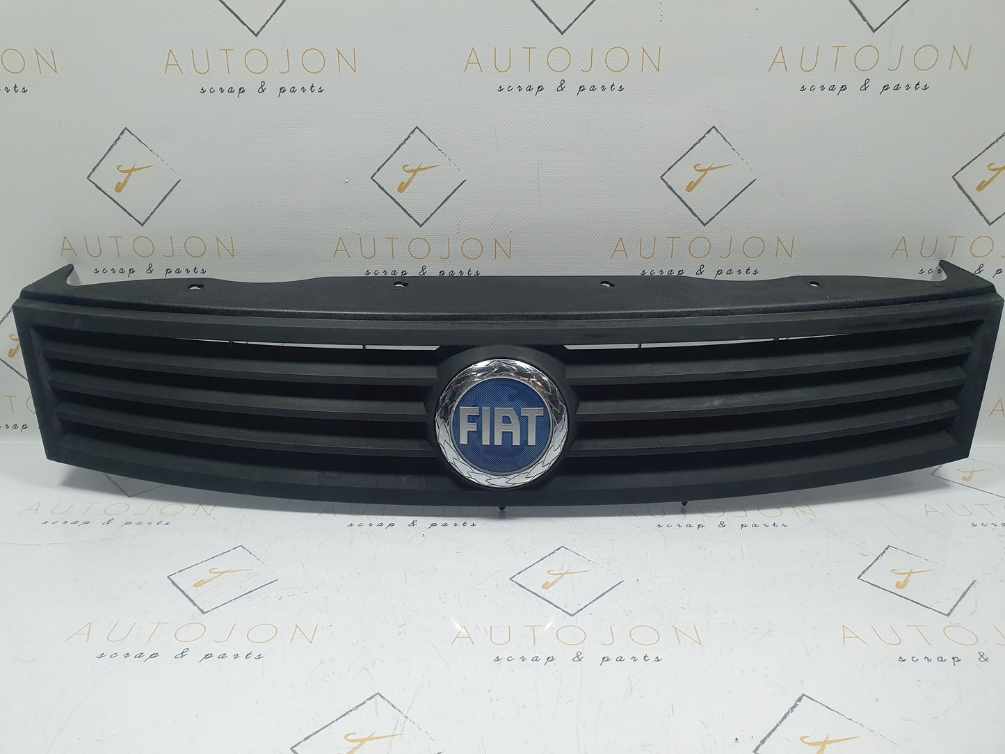 Grila cu semn Fiat Punto (188) Van 1.3 JTD 2007