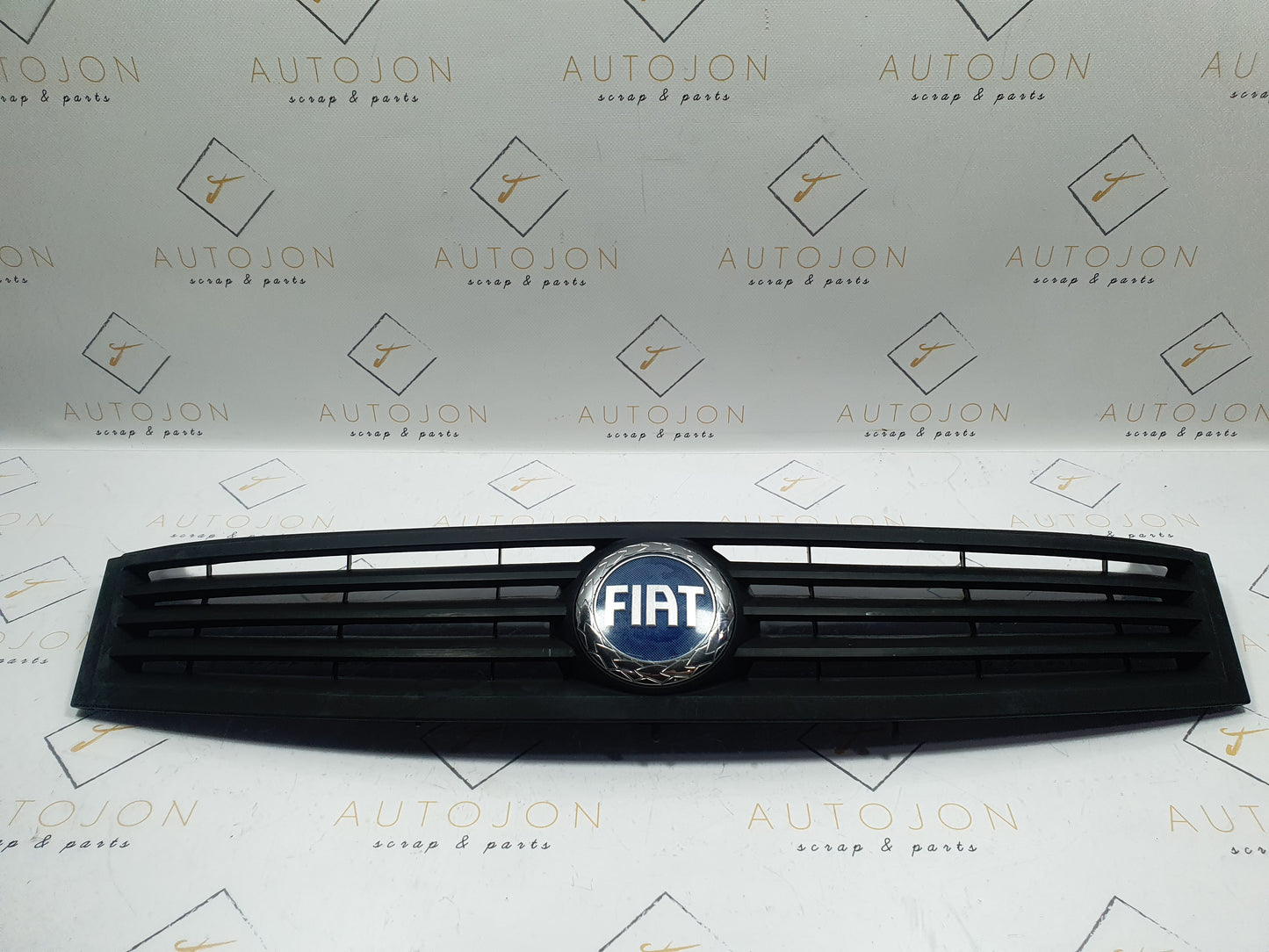 Grila cu semn Fiat Punto (188) Van 1.3 JTD 2007