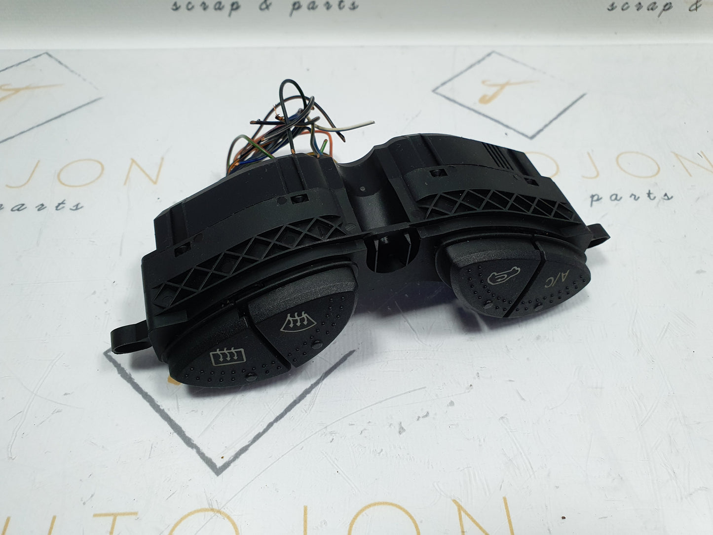 Consola butoane Ford Focus (DAW, DBW) 1.6 16V 2000