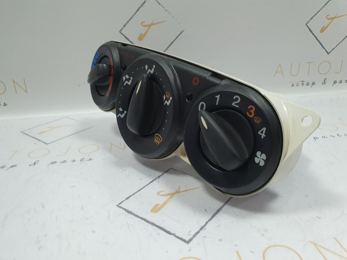 Panou climatizare Ford Focus (DAW, DBW) 1.6 16V 2000