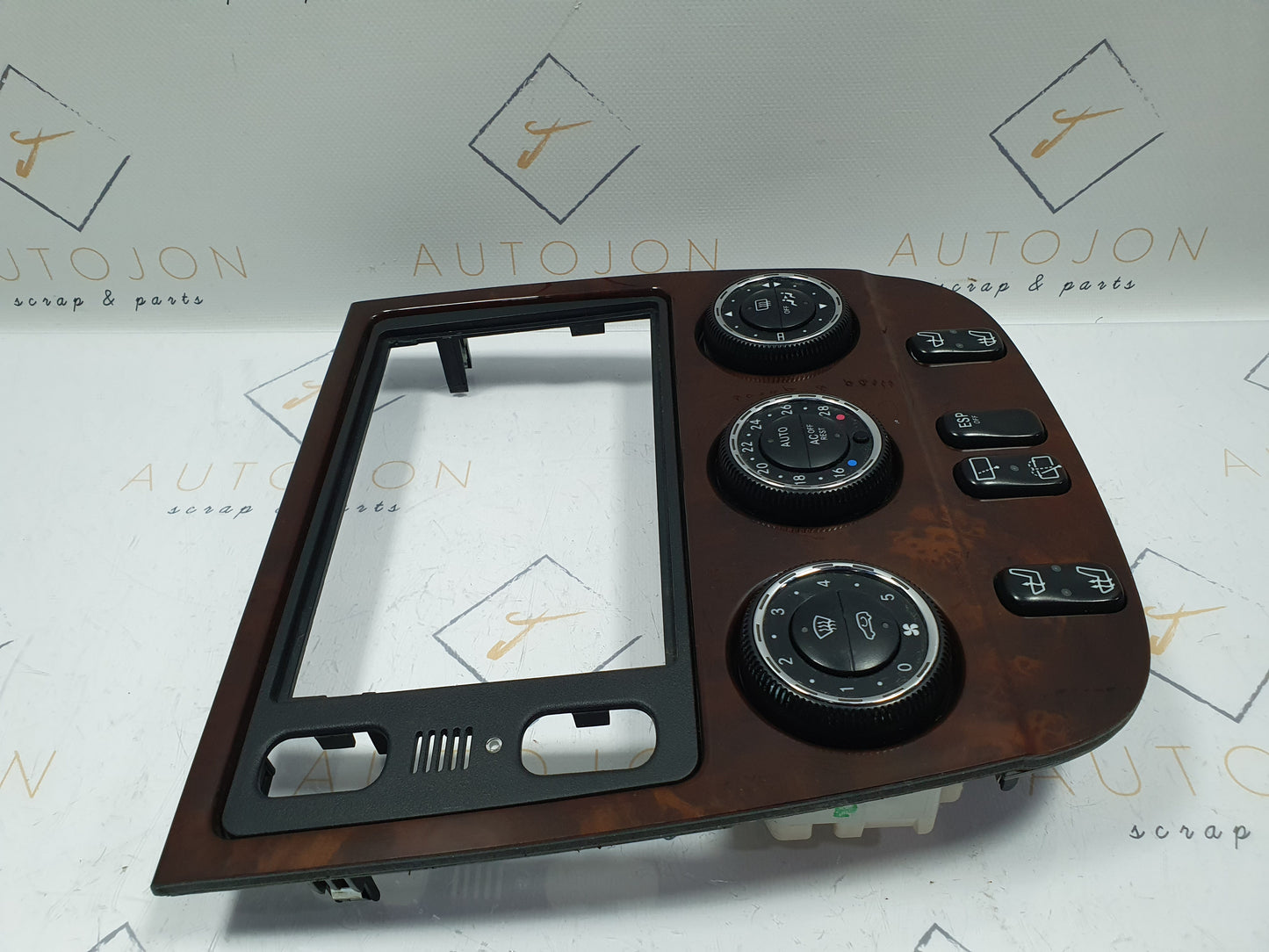 Ornament consola centrala mahon Mercedes ML (W163) 270 CDI 2004