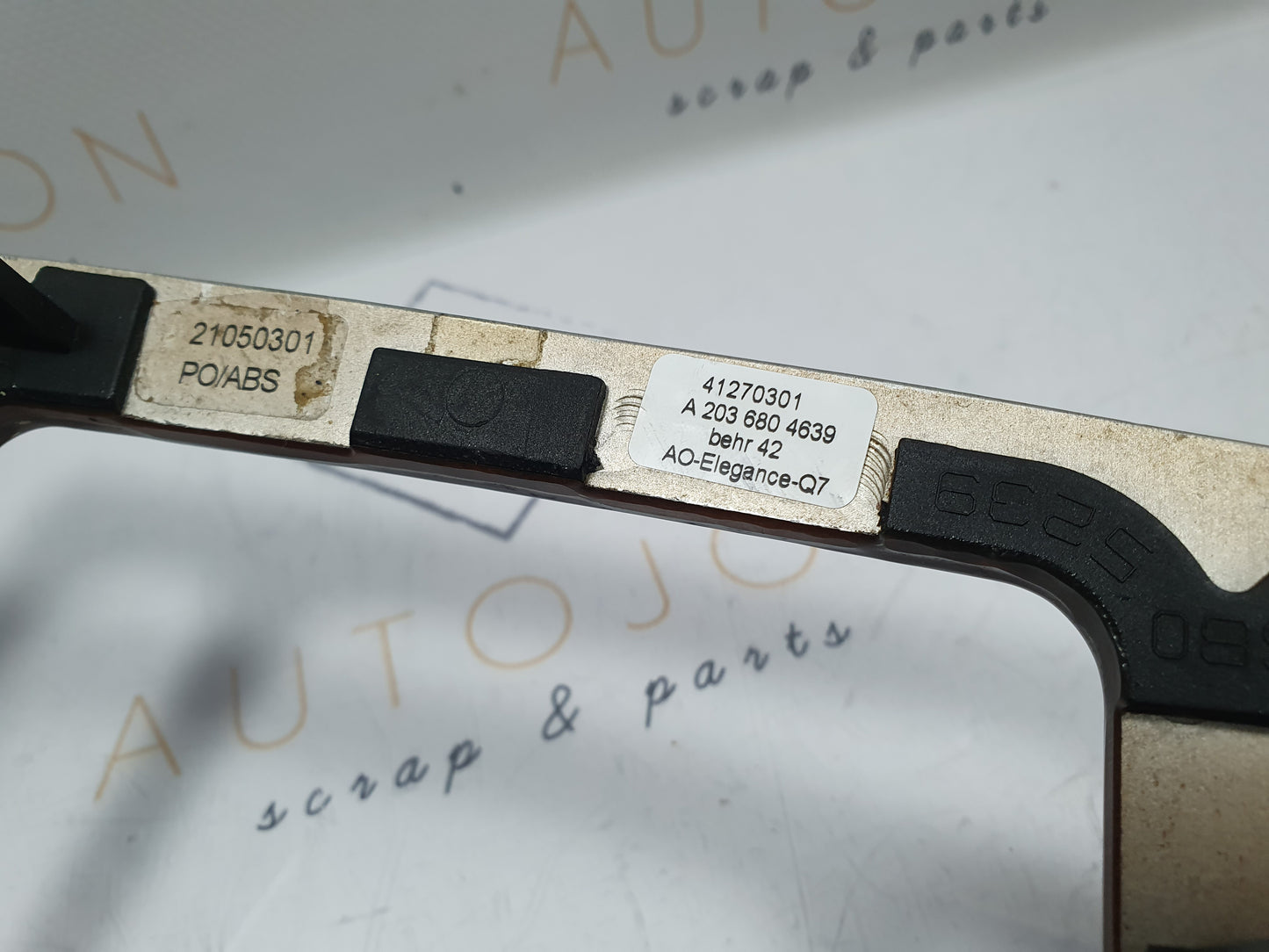 Ornament consola centrala mahon Mercedes C Class (W203) 220 CDI 2003