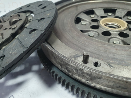 Kit ambreiaj Mercedes Viano (W639) 2.2 CDI OM646 2004