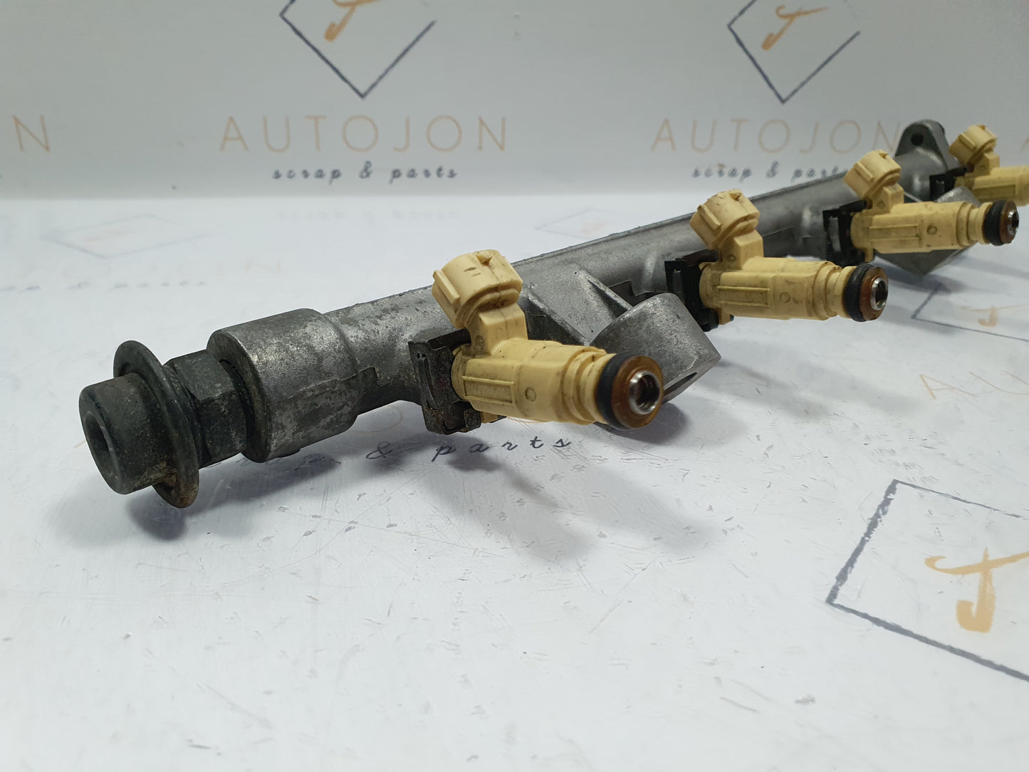 Rampa si injectoare Hyundai Coupe (RD) 1.6 16V 2002