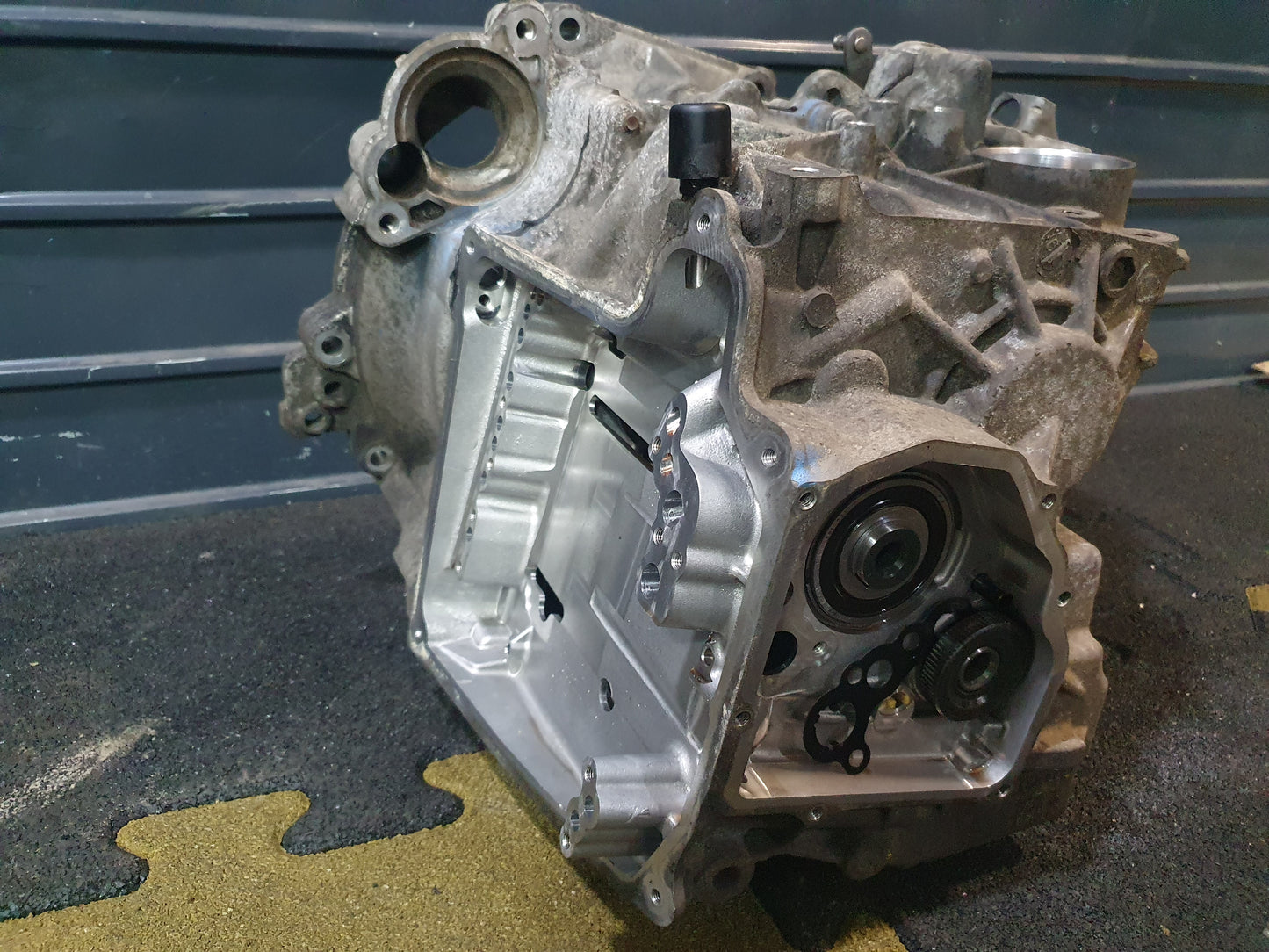 Cutie DSG LQT incompleta Skoda Superb (3T5) Kombi 2.0 TDI CBBB 2010