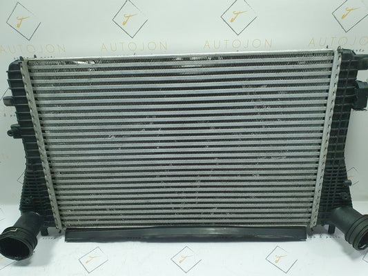 Radiator intercooler Vokswagen Passat B6 (3C5) Variant 2.0 TDI BKP 2007