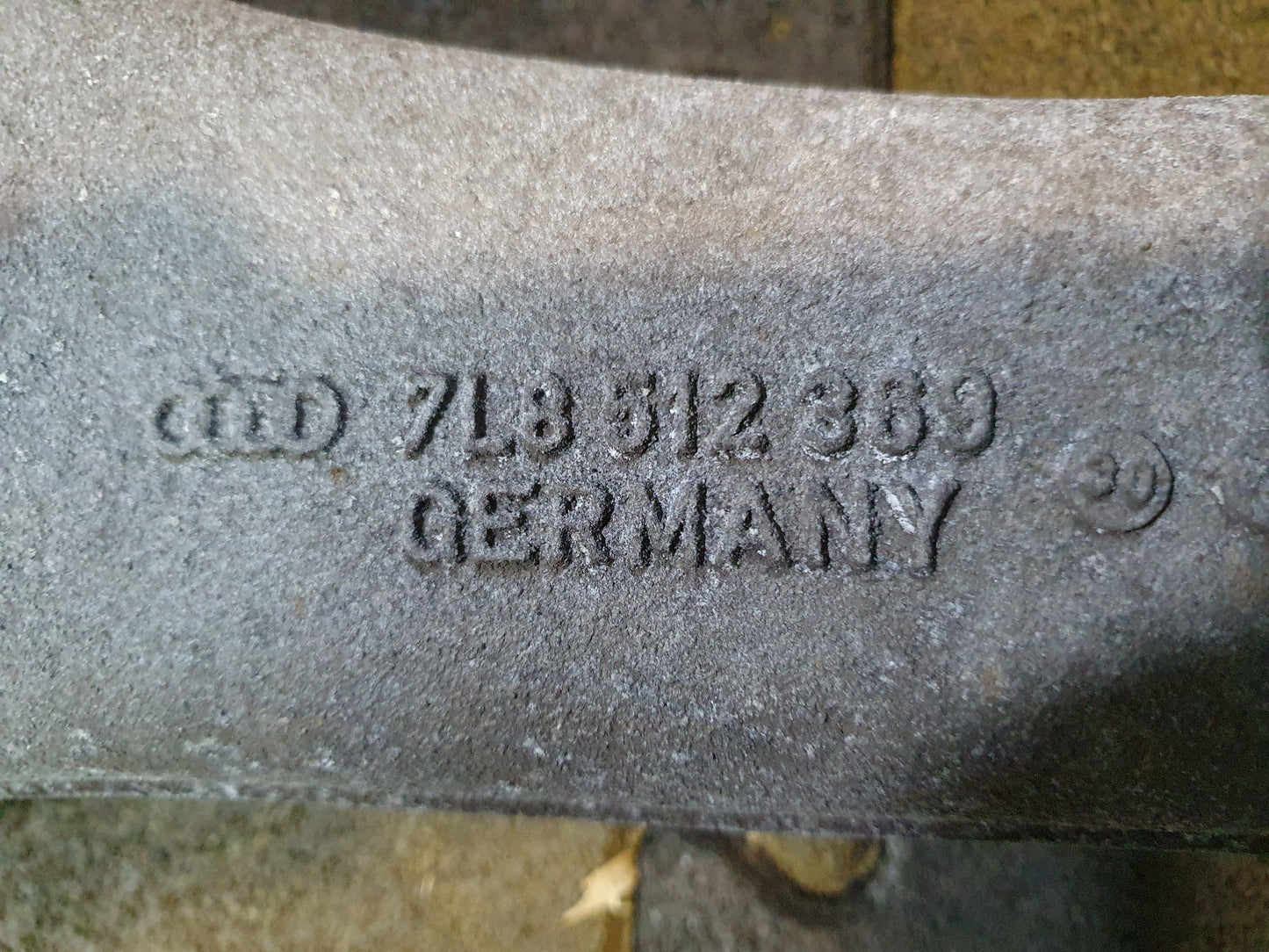 Jug amortizoare spate  Audi Q7 (4LB) 3.0 TDI BUG 2008