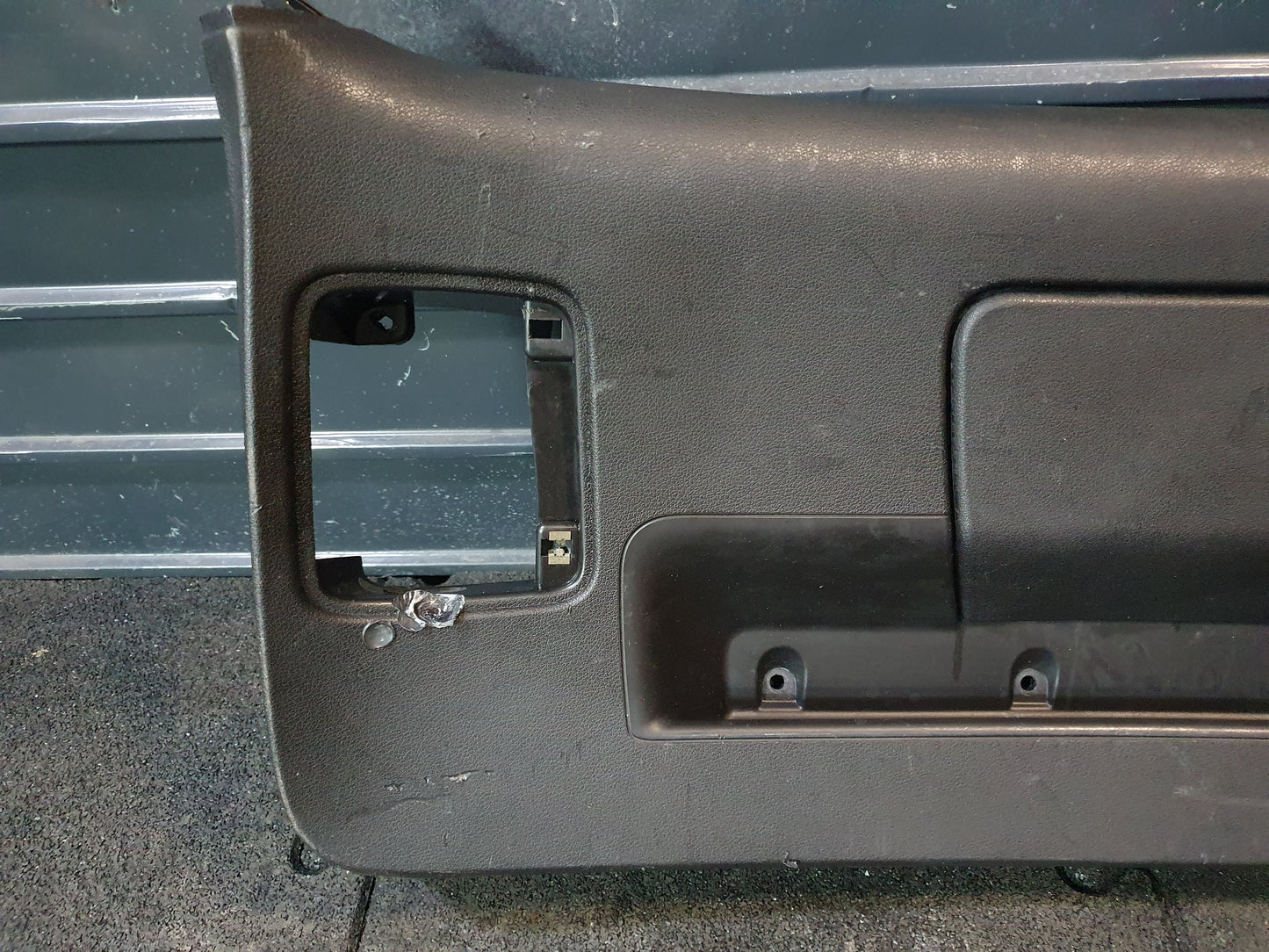 Ornament haion Audi Q7 (4LB) 3.0 TDI BUG 2008