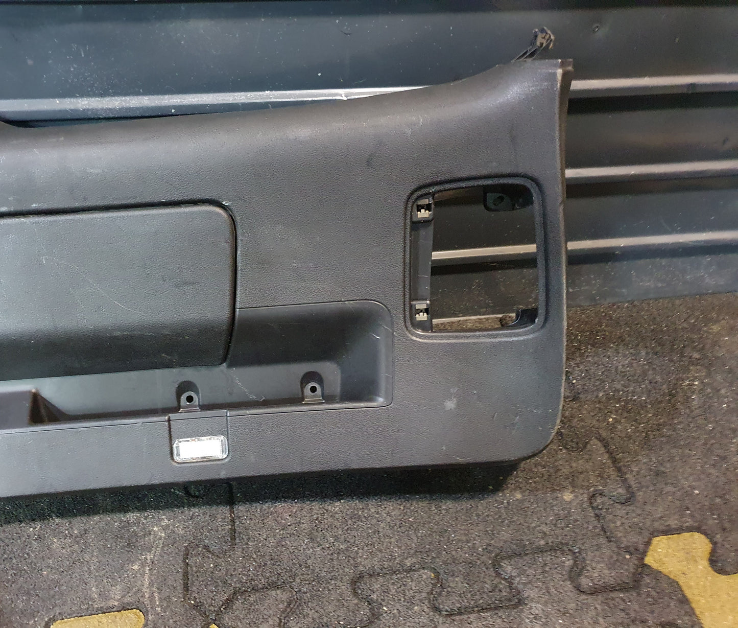 Ornament haion Audi Q7 (4LB) 3.0 TDI BUG 2008