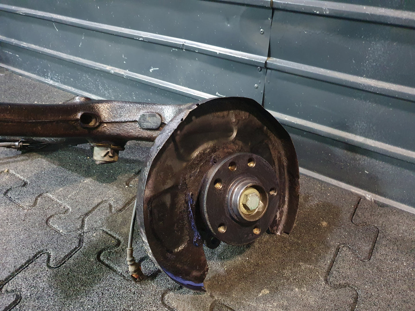 Fuzeta dreapta spate cu brat Ford Galaxy (WGR) 1.9 TDI ASZ 2004