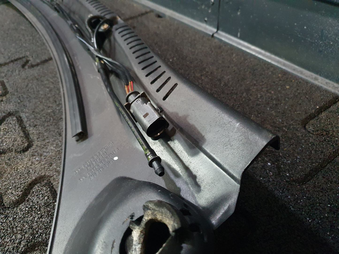 Grila stergatoare Ford Galaxy (WGR) 1.9 TDI ASZ 2004