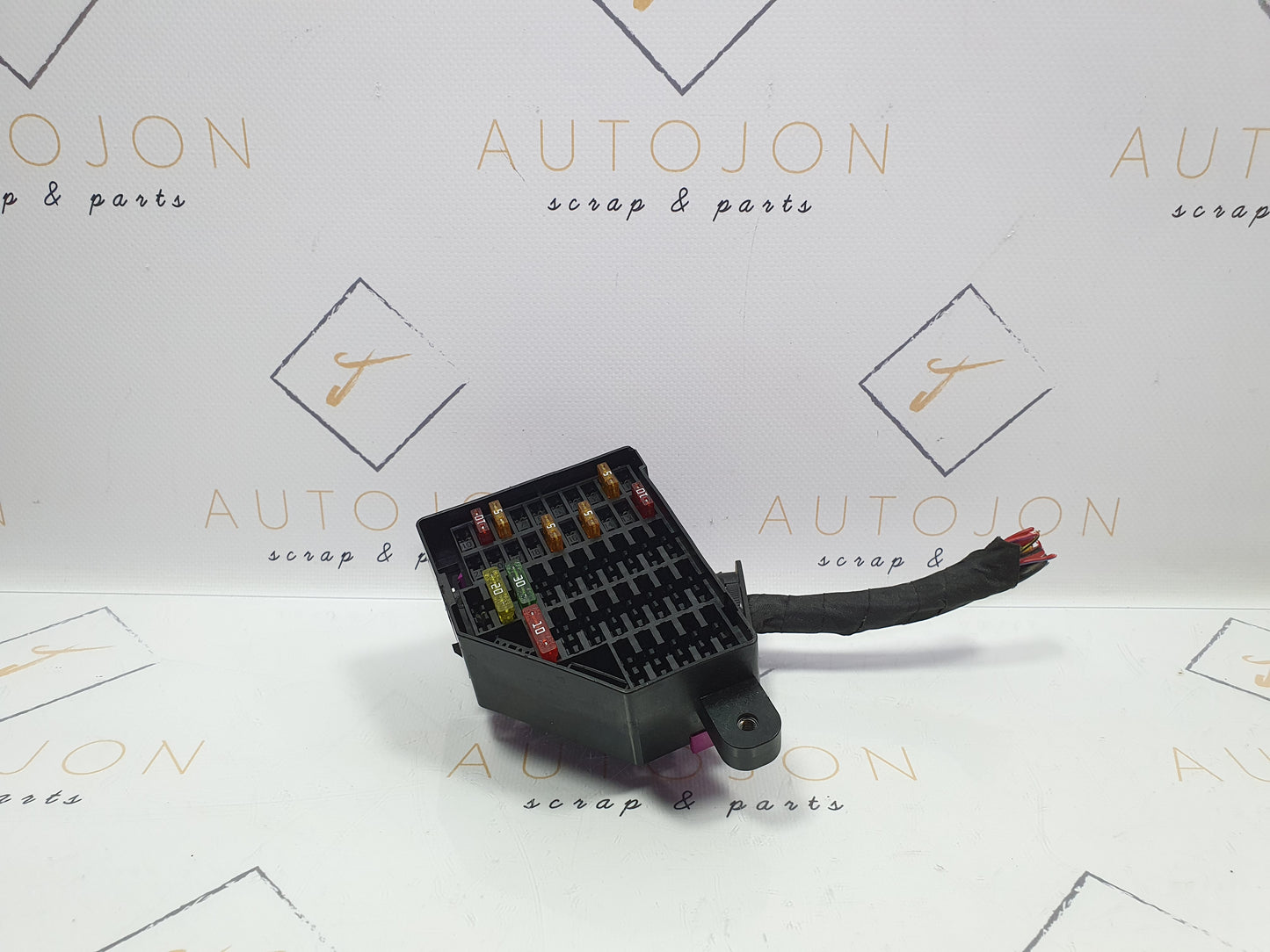 Panou sigurante bord Volkswagen Passat (3C5) Variant 2.0 TDI BMP 2007