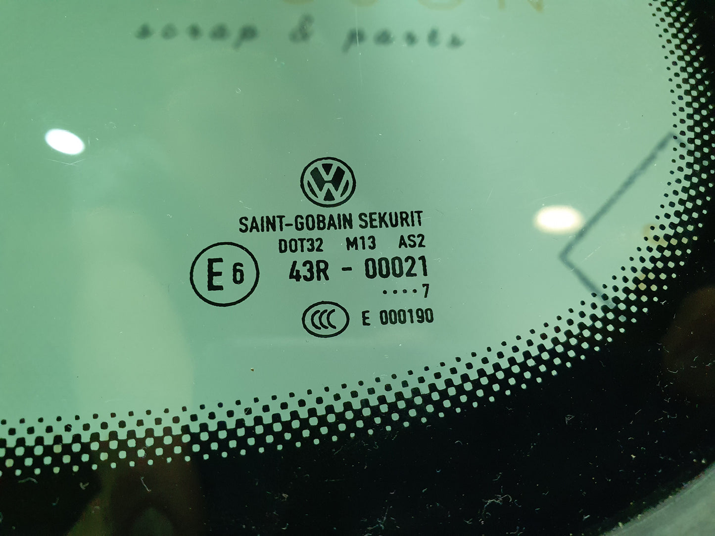 Geam fix stanga spate Volkswagen Passat (3C5) Variant 2.0 TDI BMP 2007