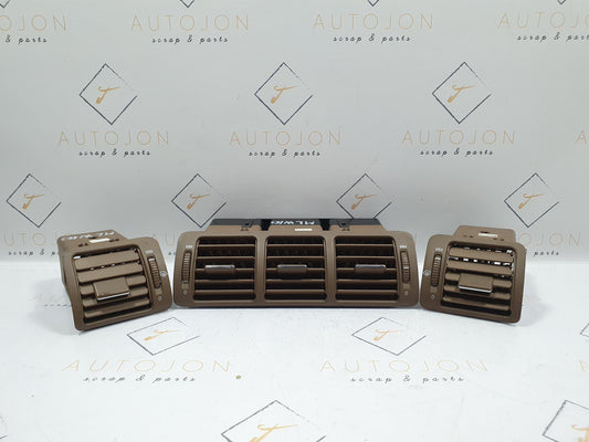 Set grile aer bord Mercedes ML (W163) 270 CDI OM612 2001